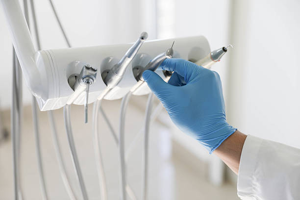 Professional Tooth Extraction technician working in Brandon, MS